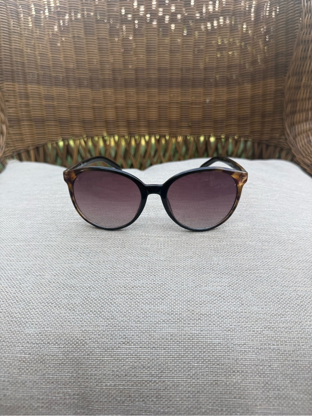 Women’s Tortoiseshell Round Sunglasses - Brown Lenses